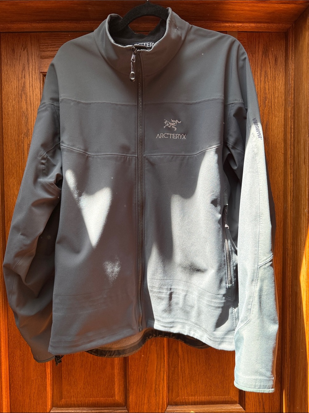 Arc'teryx Men's Lightweight Softshell Jacket - Charcoal Gray, excellent